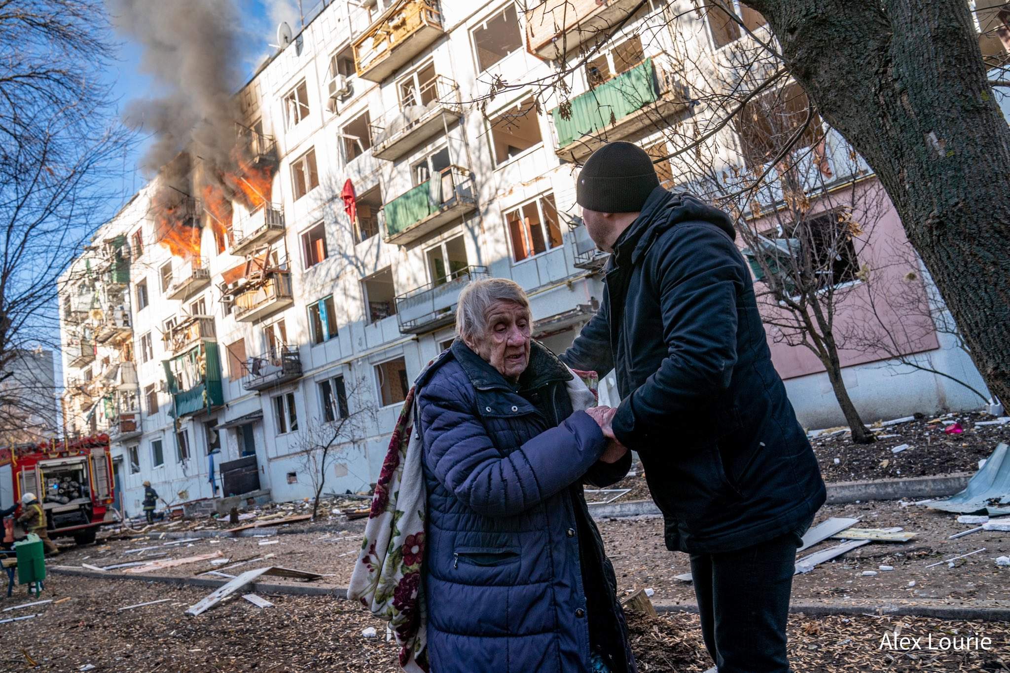 Ljudi širom svijeta protestuju pred ruskim ambasadama, a Bosanci – šute